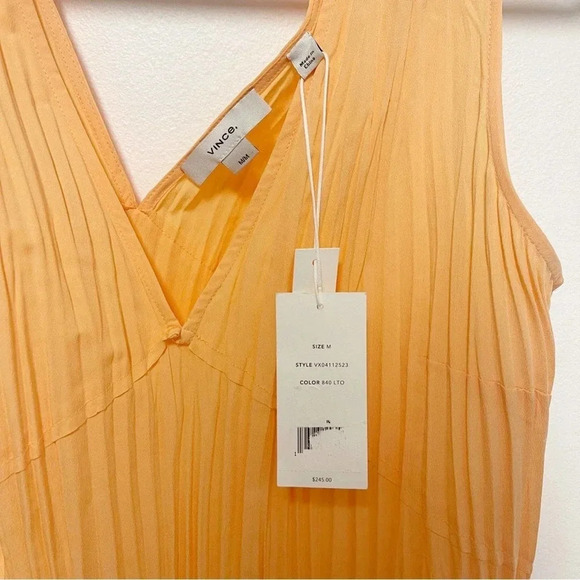 NWT Vince Crushed Double V-Neck Tank - Accordion Pleat Crepe Blouse Top - Picture 3 of 6